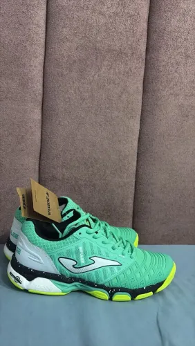 Tênis joma