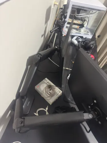 Braço articulado duplo pistão a gás 