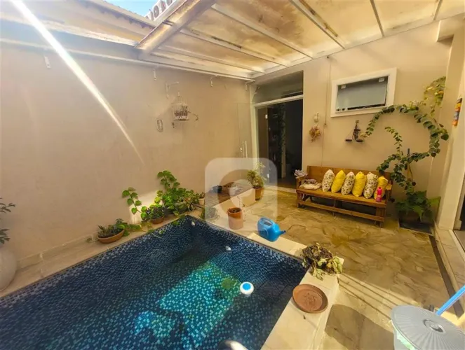 Casa de vila impecável com piscina e área gourmet  Tijuca