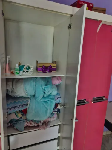 Guarda roupa conservado