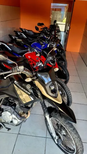 Aluguel de motos R$ 300,00 a semana xtz , bross