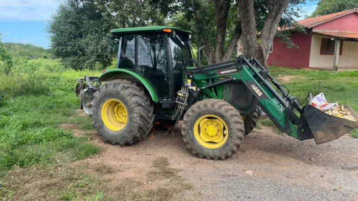 TRATOR GABINADO JHON DEEAR 5090E 4x4