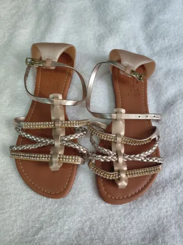 Sandália infantil de festa 