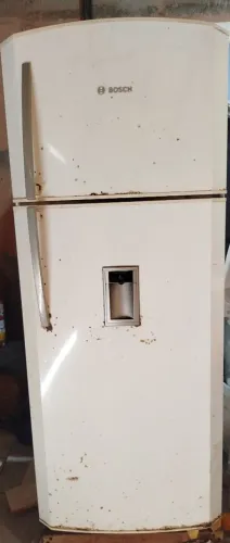 Vendo geladeira duplex com bebedouro na porta