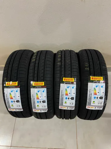Pneus novos 175/65R14 marca Pirelli 