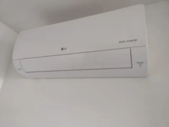 Ar Condicionado LG Inverter - 220V