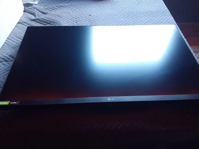 Monitor LG Ultragear 27" 144Hz, IPS, HDR10, 1ms, FullHD