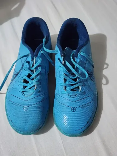 Tenis / Chuteira Futsal Infantil Nike (tam 33)