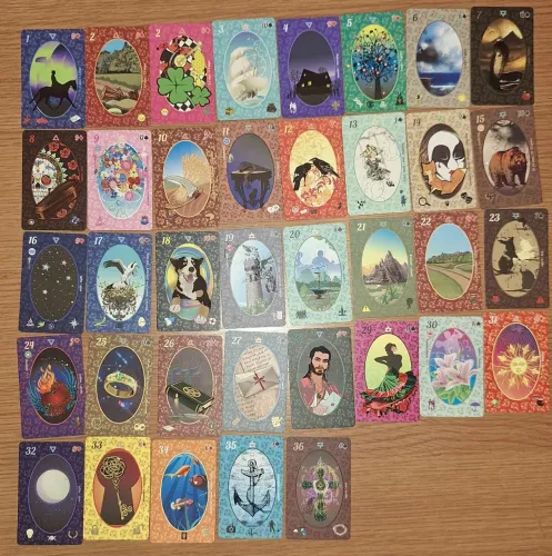 Oráculos das 13 Ciganas - Esmeralda Lenormand Karla Souza
