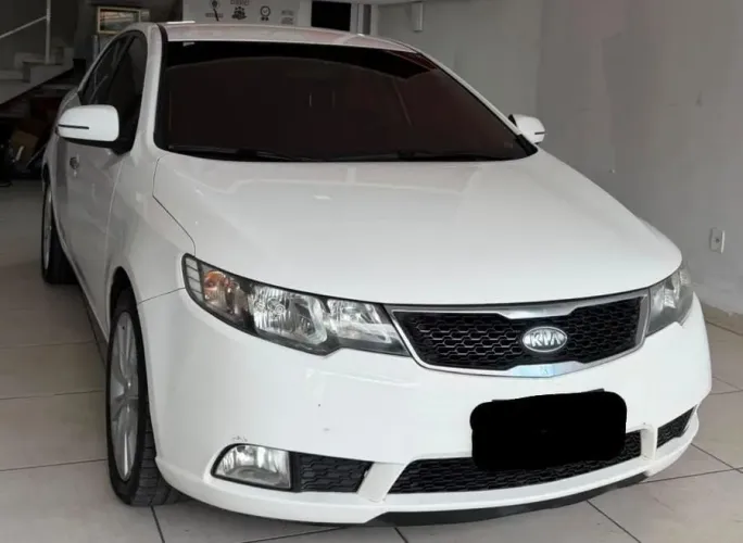 Kia Motors Cerato 1.6 16V Aut. 2013