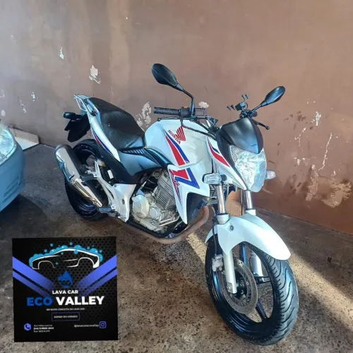 Cb 300r bem conservada