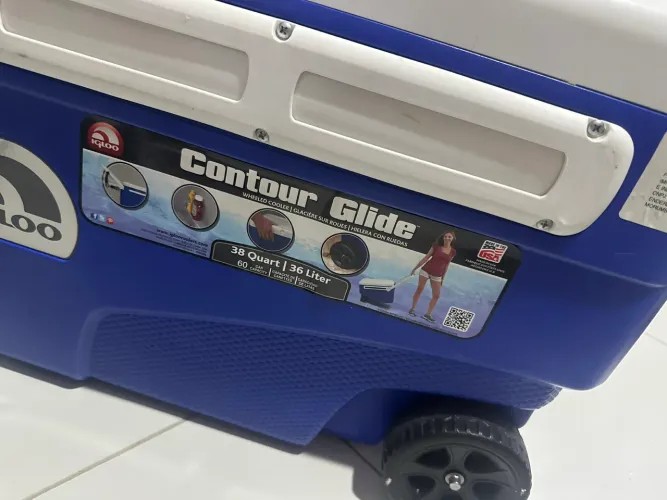 Caixa térmica Igloo Contour Glide 36 litros