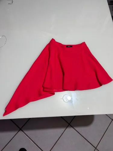 saia vermelha