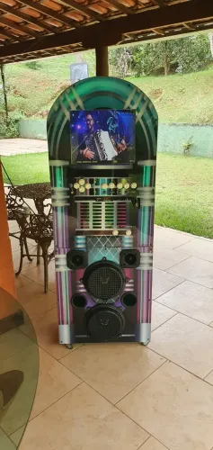 Máquina de musica e Karaokê 