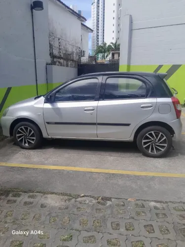 Toyota Etios XS 1.3 Flex 16V 5P Mec. 2013