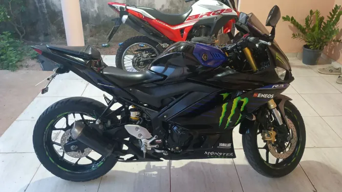 Vende-se / Troca-se - Yamaha YZF R3 Monster