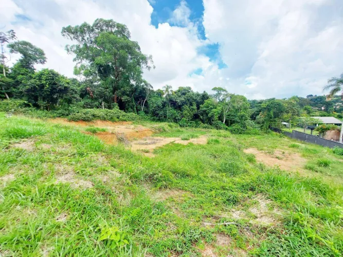 Terreno em condomínio na Granja Viana Condomínio São Paulo II.