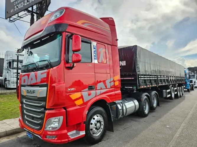 DAF XF 530 6x2 Ano 22 Super Space Cab geladeira + 4 Eixo Graneleiro Facchini 0km 14.5mts