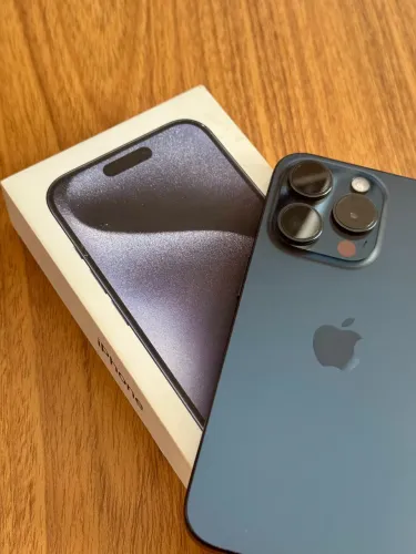 iPhone 15 Pro - Acompanha caixa