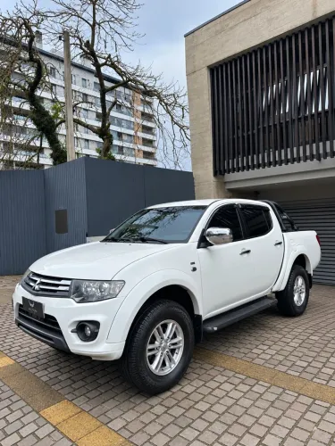 Mitsubishi L200 Triton HPE 3.2 CD TB Int.diesel MEC 2015