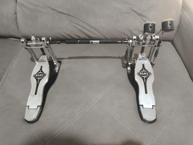 Vendo Pedal duplo Mapex P710TW em excelente estado !!