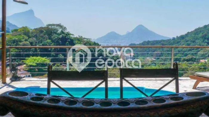 Gávea | Casa 12 quartos, sendo 9 suites