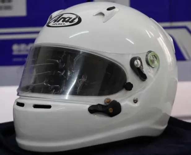 Arai SK6 Ped Snell K2020 - M (com asas traseiras)