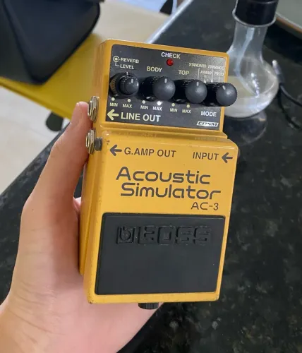 Pedal guitarra Boss Acoustic Simulator