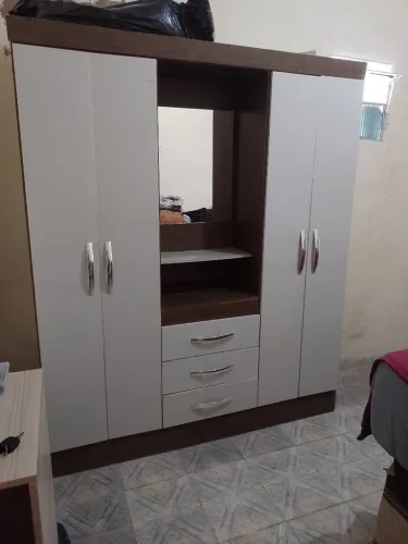 VENDO GUARDA ROUPA USADO