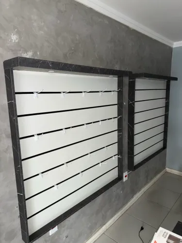 Painel canaletado
