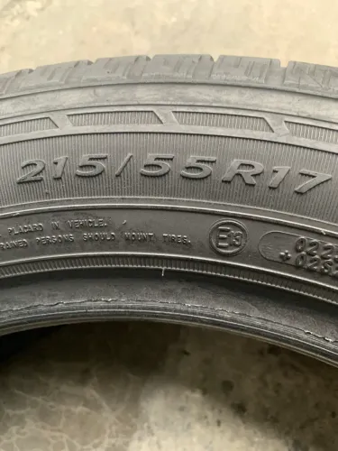 Pneu 215 55 r17