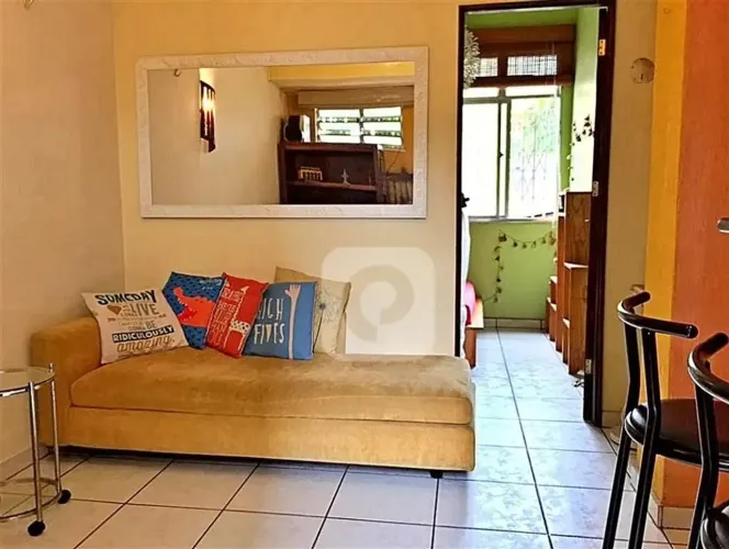 Apartamento 2 quartos na Rua Joaquim Murtinho  Santa Teresa