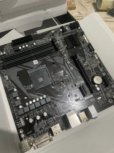 Placa mãe A520M DS3H AM4