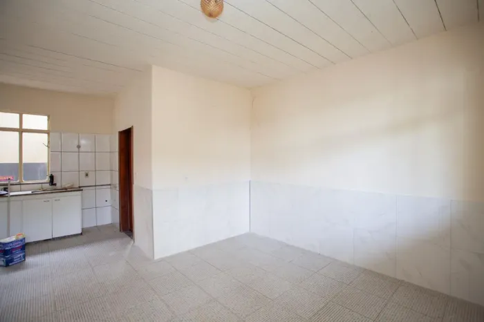 Casa à Venda - Água Branca, 5 Quartos, 251 m2