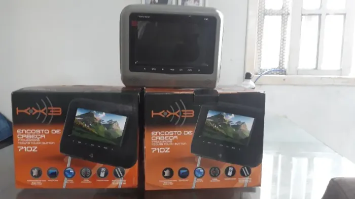 PAR ENCOSTO DE CABEÇA TELA 7POLEGADAS CINZA KX3 (NOVO)