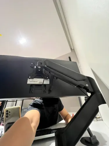 Suporte articulado para monitor