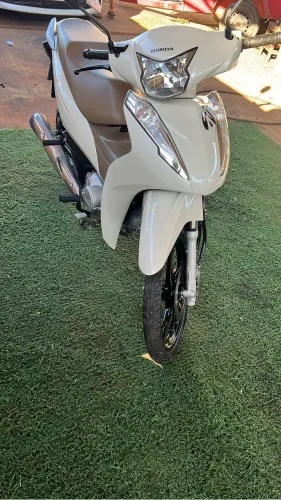 Vendo Biz 2023 125cc, apenas 16 mil km rodados