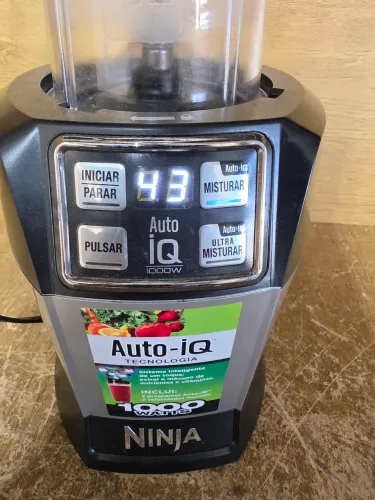 Liquidificador e triturador Ninja 1000w 