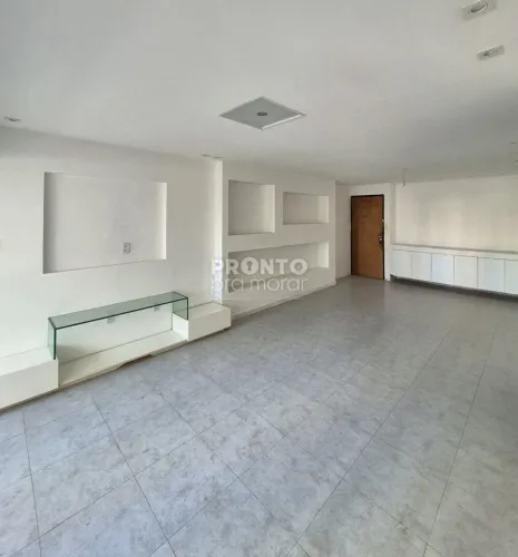 Apartamento com 3 quartos em Boa Viagem