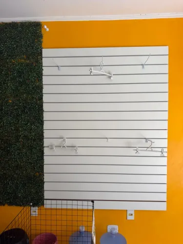 Painel canaletado