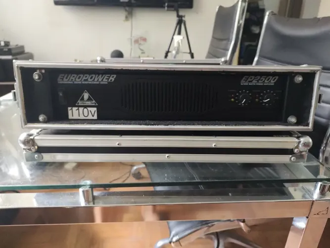 Amplificador Potência Behringer EP 2500