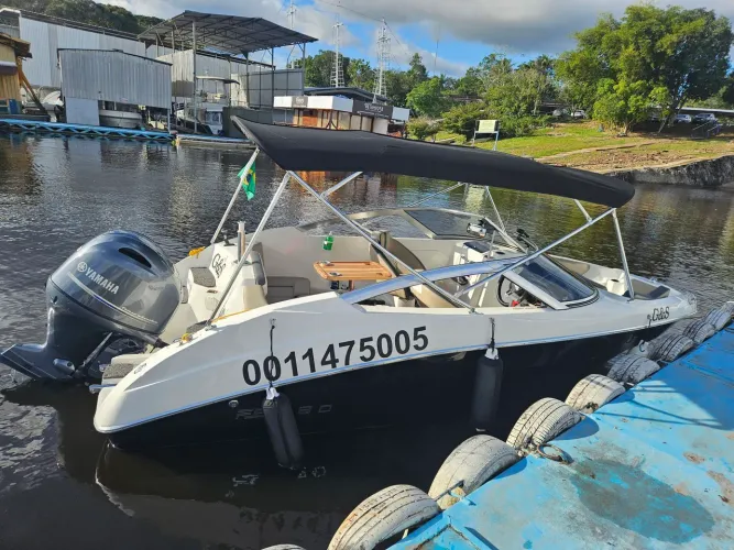 Lancha fibra FS 180 Motor Yamaha 90 HP 4T NOVINHA!!!!!! <br>Único dono <br>80 horas