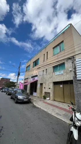 EXCELENTE CASA DE 2 QUARTOS COM 4 VAGAS DE GARAGENS, PLANA SEM ESCADAS, AO LADO DO BRADESC