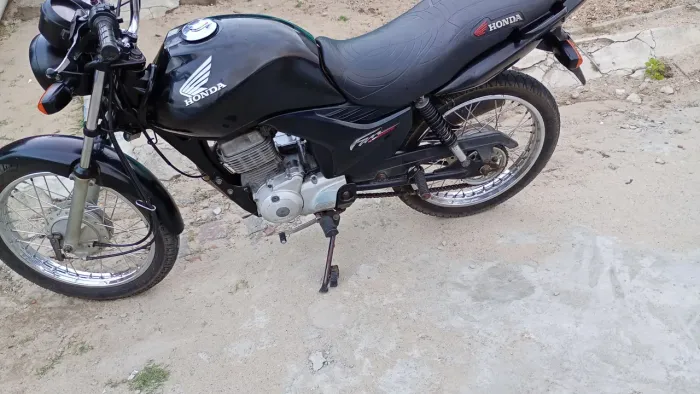 Vendo uma moto