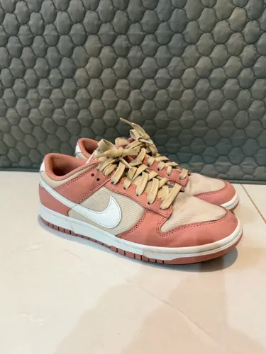 Tênis Nike Dunk Low Retro Premium