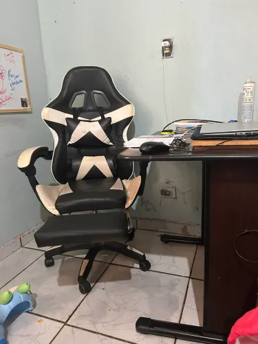 Cadeira gamer com mesa