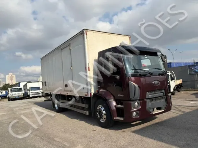 FORD CARGO 1519 ANO 2013 BAU 7M