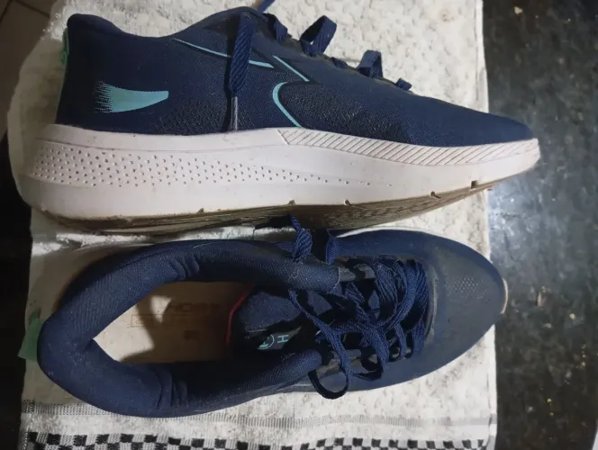 Vendo um tênis ? pouco tempo de uso, número 38 não faço entrega