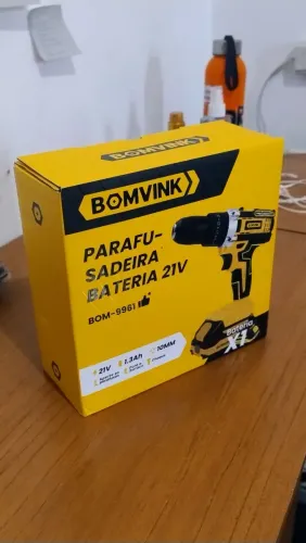 Parafusadeira recarregável 21v NOVA na caixa