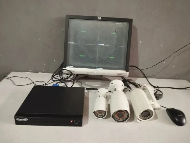 DVR 8 canal e ainda comprar um monitor